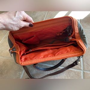 NWOT Baggallini travel bag